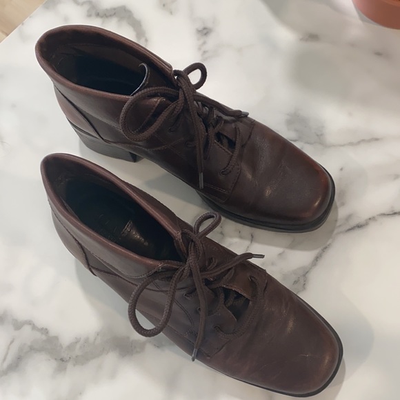 Classic Elements Genuine Leather Ankle Boots Size 7.5 - Picture 5 of 11